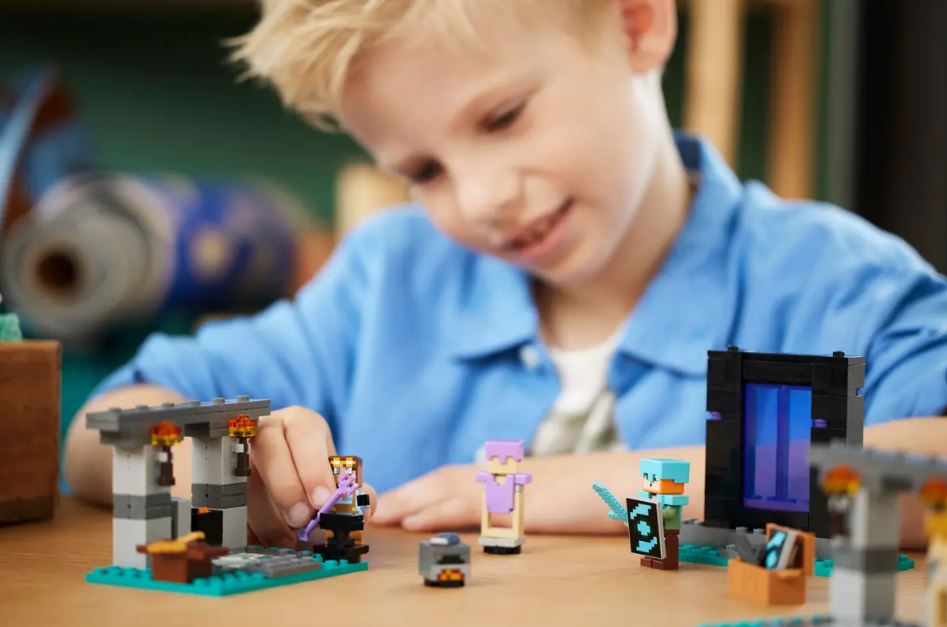 LEGO MINECRAFT - L'ARMURERIE #21252
