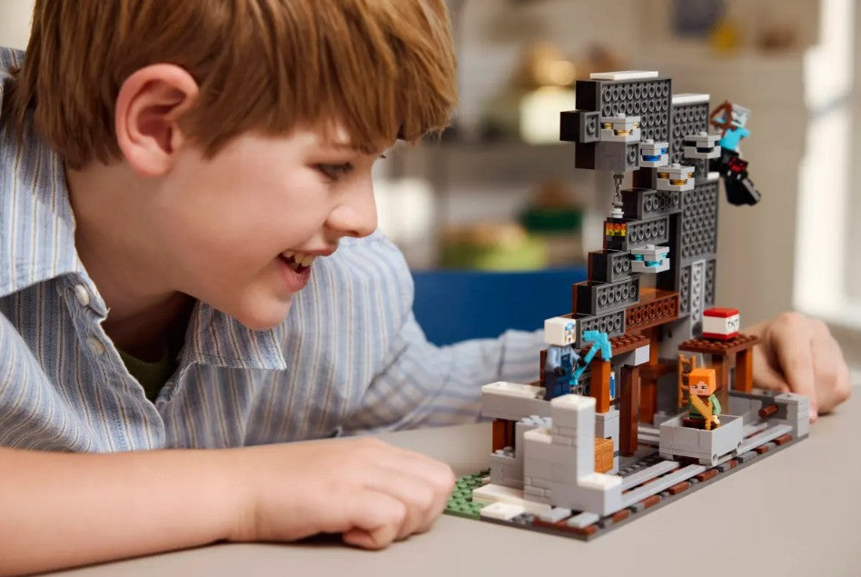 LEGO MINECRAFT - THE PICKAXE MINING OUTPOST #21277