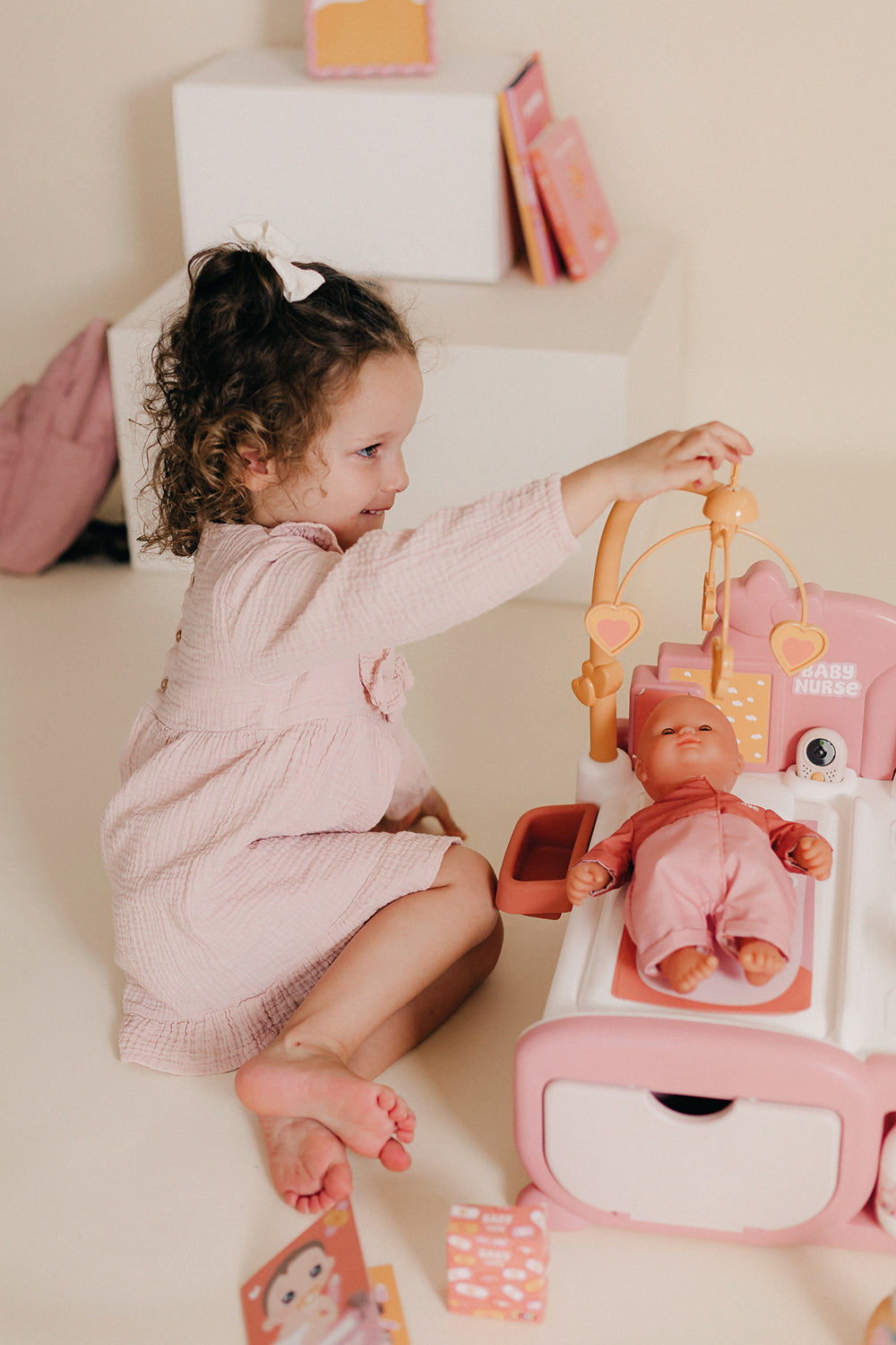 BABY NURSE - NURSERY