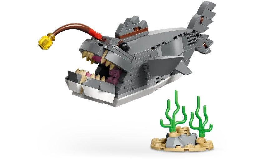 LEGO CREATOR - LE REQUIN FÉROCE ET LE COFFRE AU TRÉSOR #31381