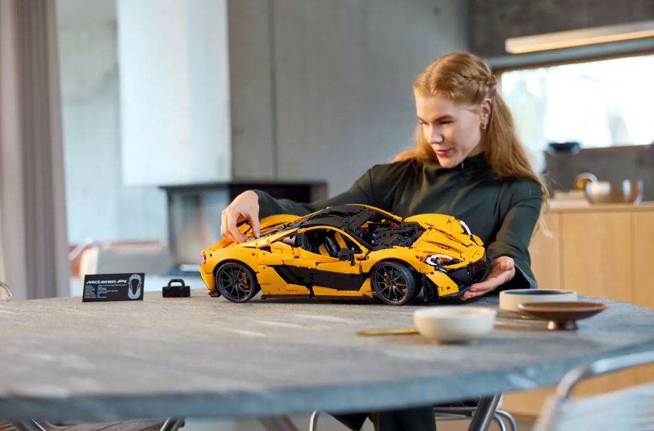 LEGO TECHNIC - MCLAREN P1 #42172