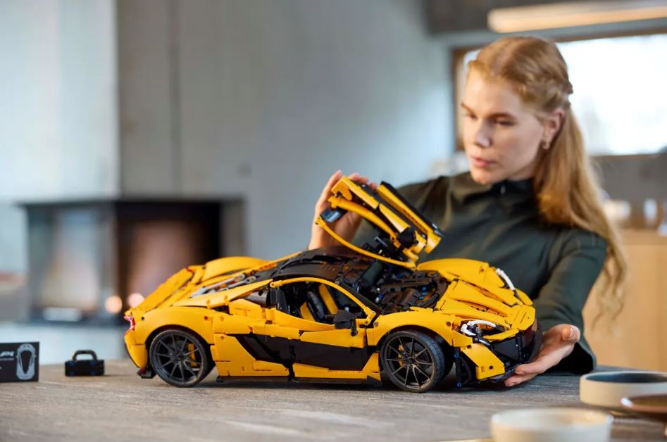 LEGO TECHNIC - MCLAREN P1 #42172