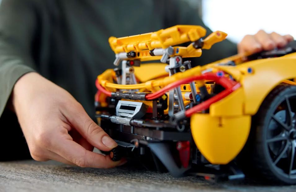 LEGO TECHNIC - MCLAREN P1 #42172