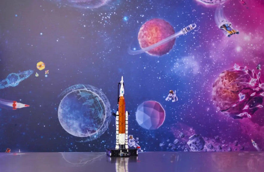 LEGO TECHNIC - LA FUSÉE DU SYSTÈME DE LANCEMENT SPATIAL NASA ARTEMIS #42221