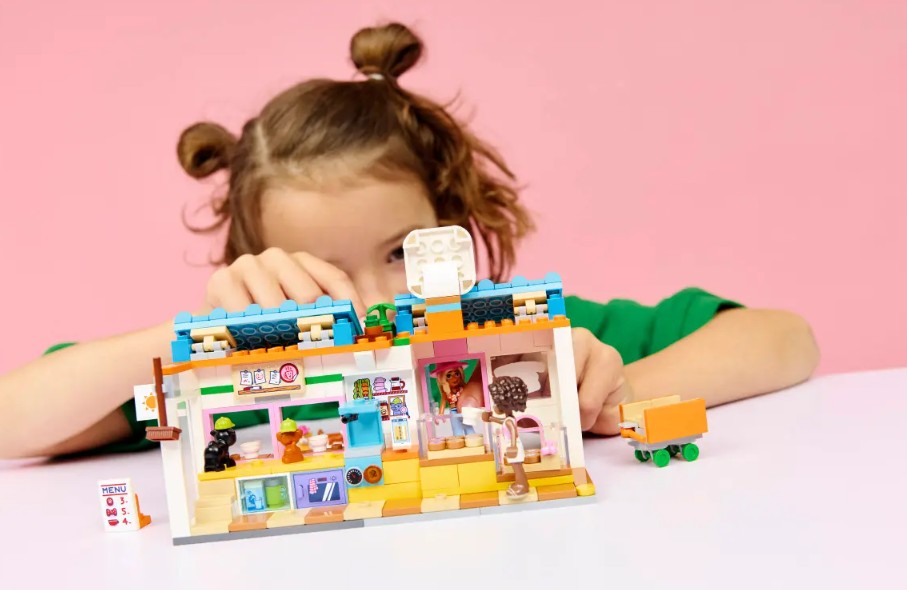 LEGO FRIENDS - LA BOULANGERIE DE GÂTERIES POUR CHIENS #42677