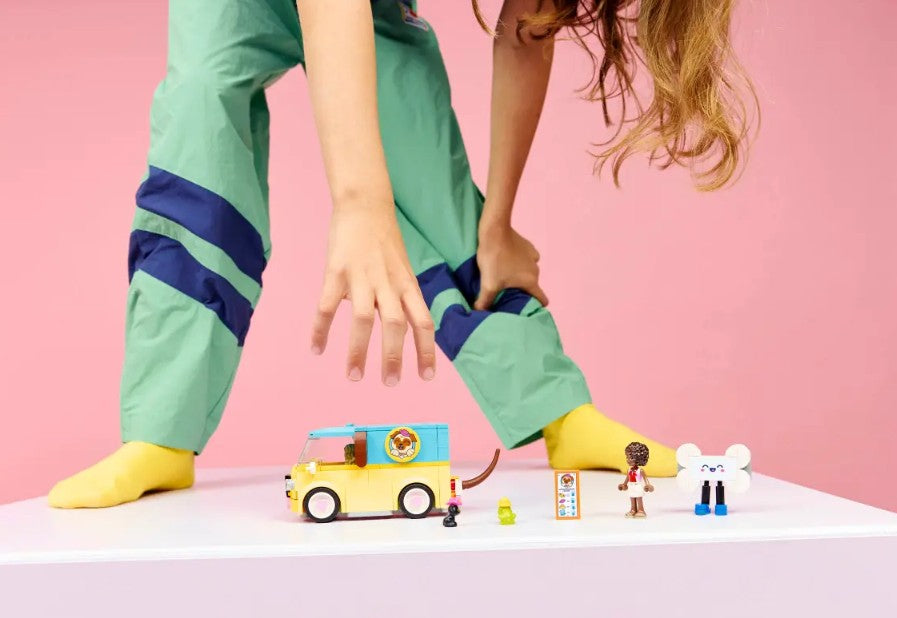 LEGO FRIENDS - LA CAMIONNETTE D'ACCESSOIRES POUR ANIMAUX #42678