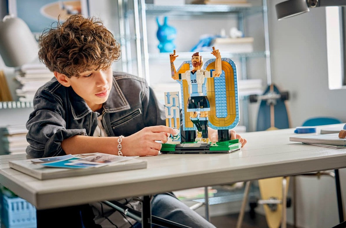 LEGO SPECIAL EDITIONS - LIONEL MESSI – LA LÉGENDE DU SOCCER #43015