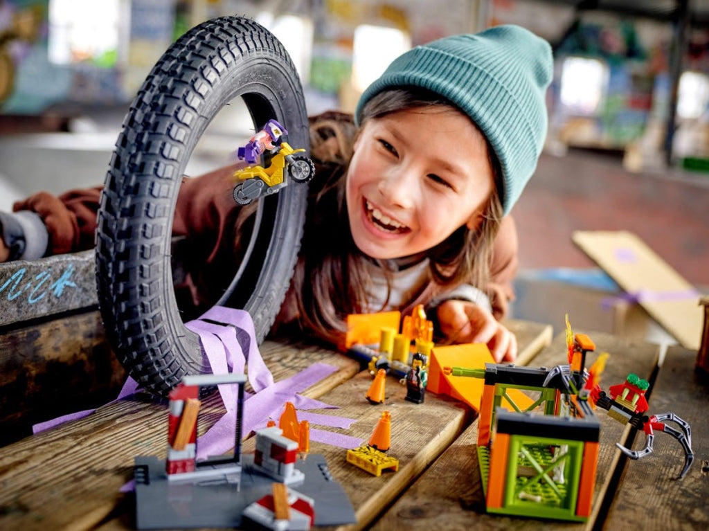LEGO CITY STUNTZ - STUNTZ SHOW ARENA #60293