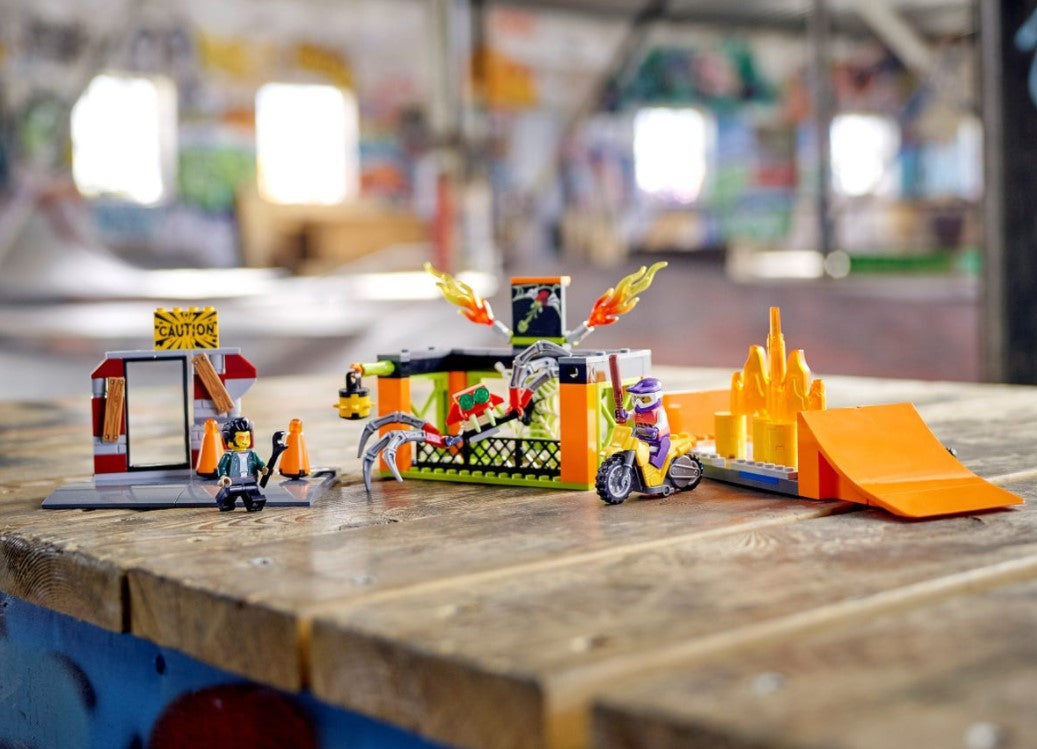 LEGO CITY STUNTZ - STUNTZ SHOW ARENA #60293