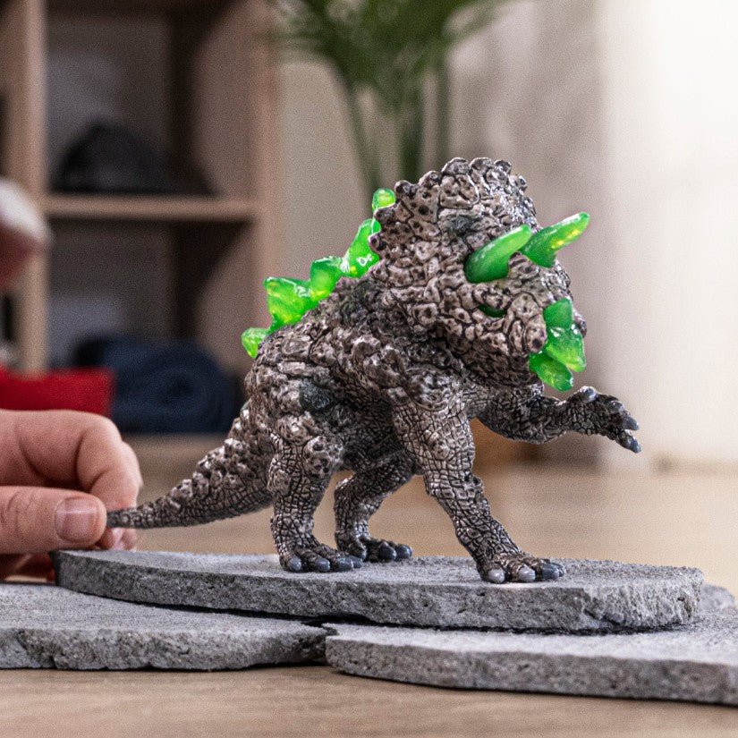 SCHLEICH - TRICÉRATOPS DE PIERRE #70828 *EXCLUSIF À CHICOUTIMI*