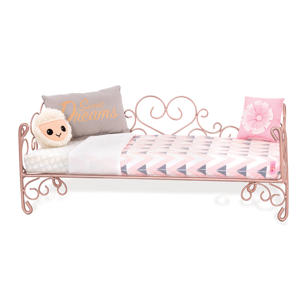 OG ACCESSORIES - SCROLLWORK HEARTS BED FOR 46 CM DOLL