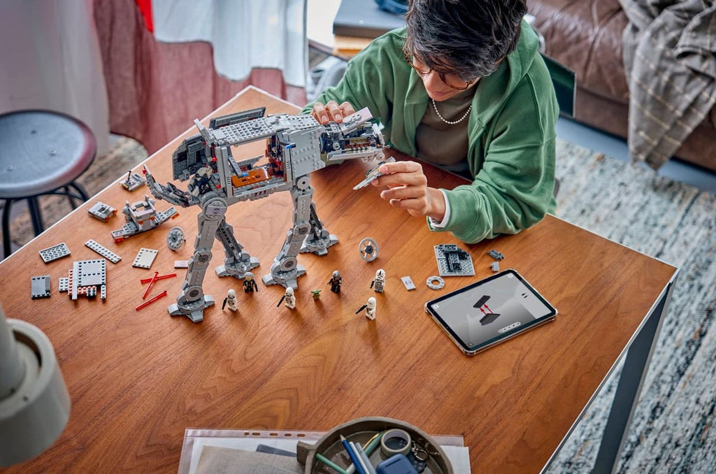 LEGO STAR WARS - LE TB-TT DES VESTIGES DE L'EMPIRE AVEC INT-4 #75454