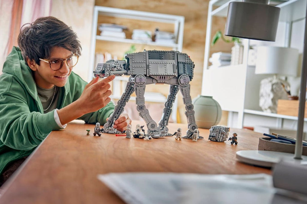 LEGO STAR WARS - LE TB-TT DES VESTIGES DE L'EMPIRE AVEC INT-4 #75454