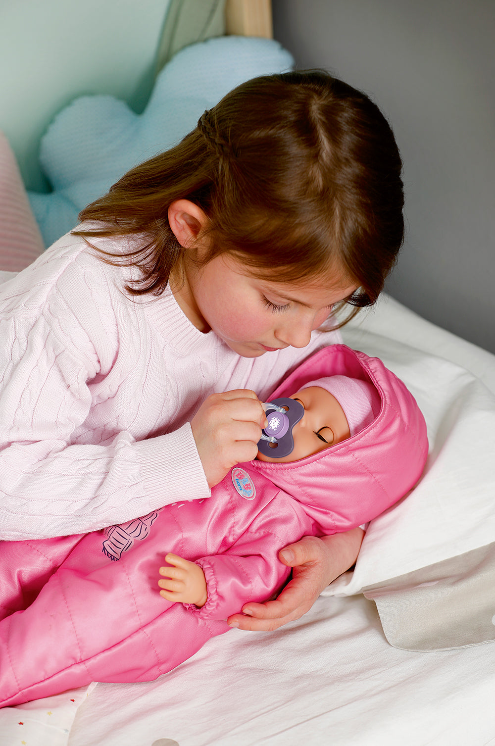 BABY BORN - EMMA EN COMBINAISON D'HIVER 43 CM (17")
