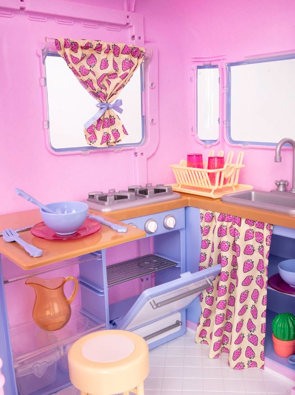 VÉHICULE OG - ROULOTTE DE CAMPING POUR POUPÉE DE 46 CM ("R.V. SEEING YOU CAMPER")