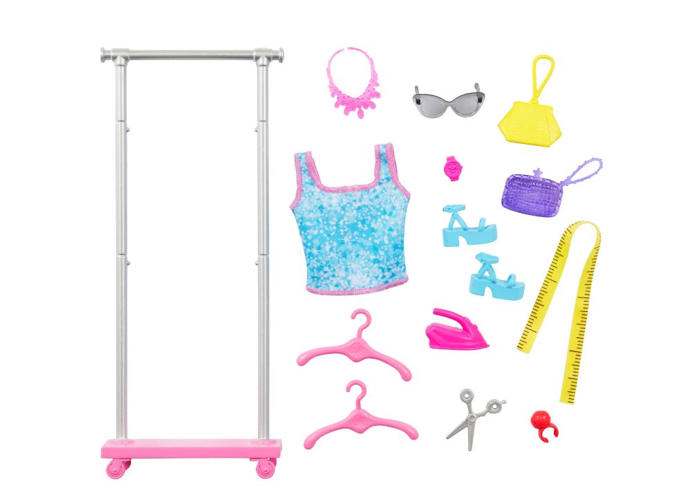 BARBIE - BROOKLYN - COFFRET DE JEU - POUPÉE COIFFEUSE ET 14 ACCESSOIRES