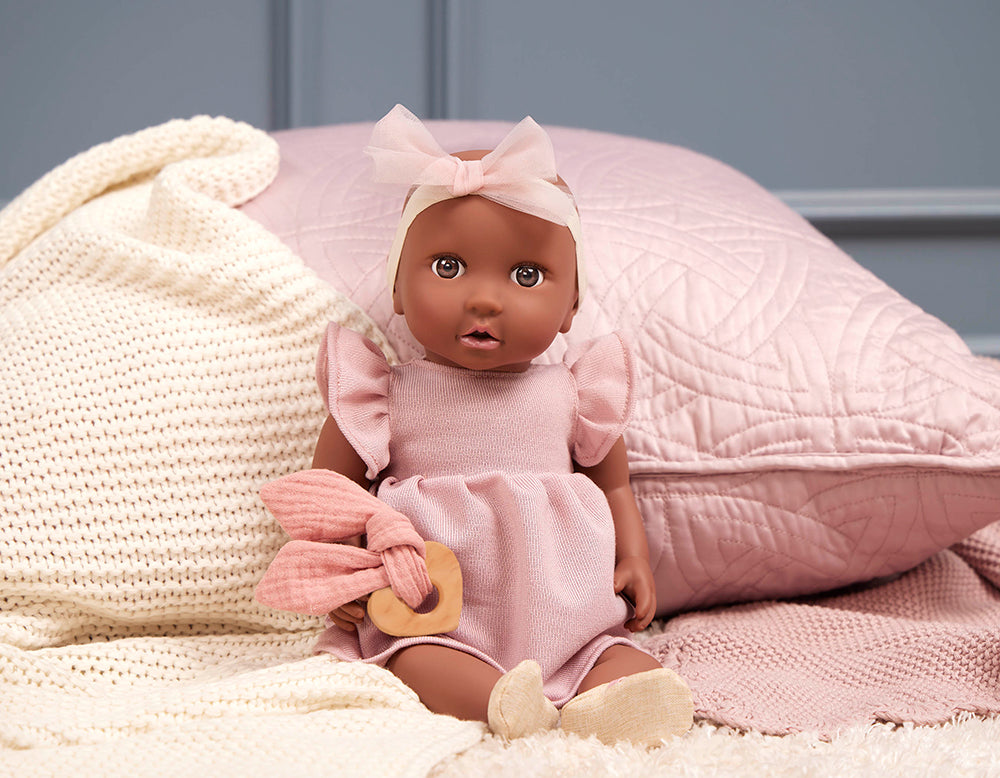 LULLABABY - ENSEMBLE ROBE ROSE AVEC SOULIERS POUR POUPÉE NOUVEAU-NÉE 35.5 CM