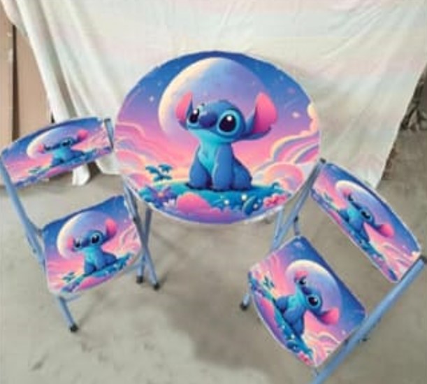 TABLE AVEC 2 CHAISES - STITCH