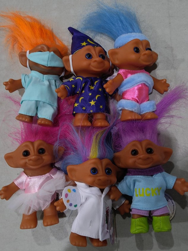 TROLL - LUCKY CHARM FIGURE WITH OUTFIT 20CM ASST