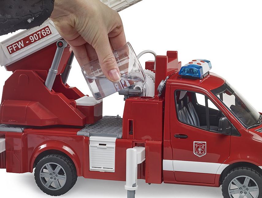 BRUDER - CAMION POMPIER MERCEDES BENZ SPRINTER AVEC ÉCHELLE, POMPE À EAU ET MODULE SON ET LUMIÈRE #02673