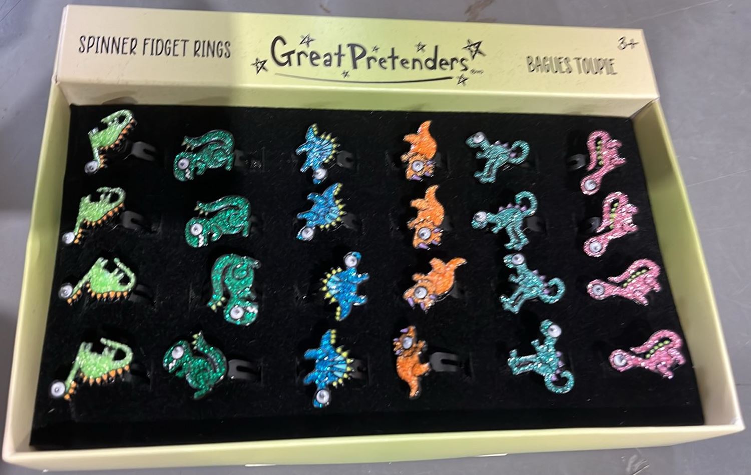 ASST DINOSAUR SPINNER RING