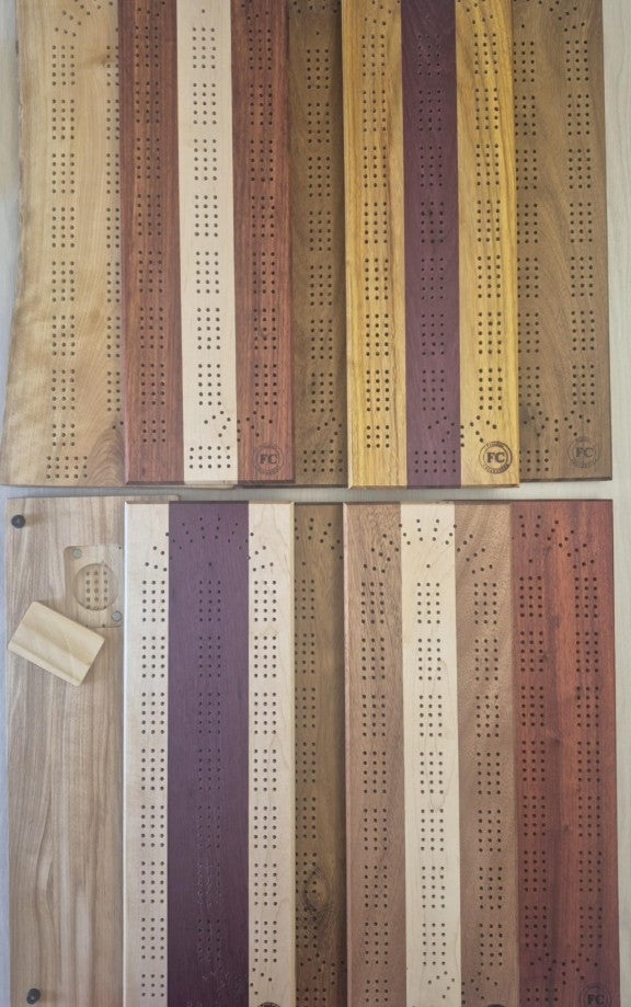 JEU DE CRIBBAGE EN BOIS MASSIF XL – PLANCHE ARTISANALE AVEC 9 CHEVILLES 23,5" (CRIBB, CRIBBLE) ASST
