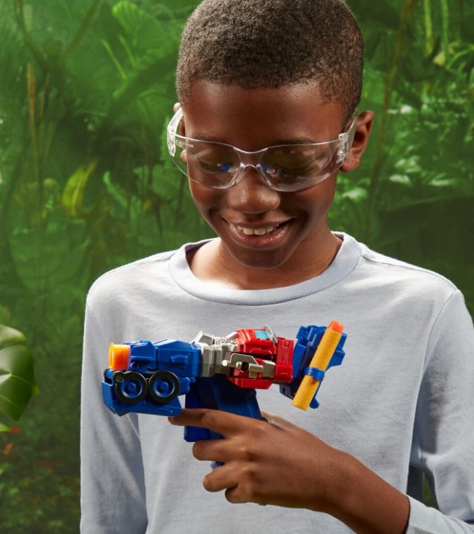 NERF BLASTER CONVERTIBLE 2 EN 1 - TRANSFORMERS OPTIMUS PRIME AVEC MODE FIGURINE DE 17,5 CM