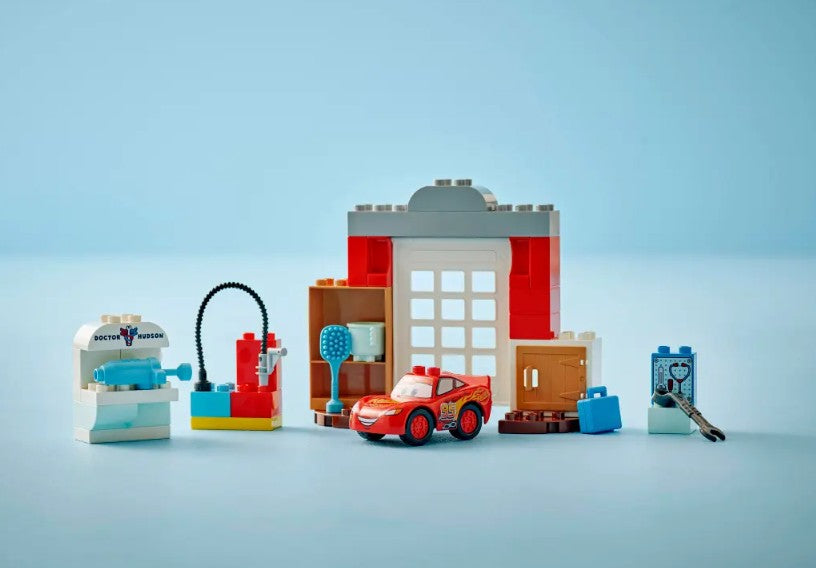LEGO DUPLO - LA VISITE DE MCQUEEN AU GARAGE DE DOC #10456