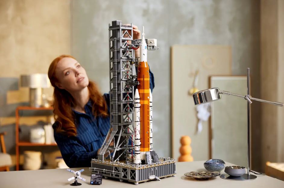 LEGO ICONS - NASA ARTEMIS SPACE LAUNCH SYSTEM #10341