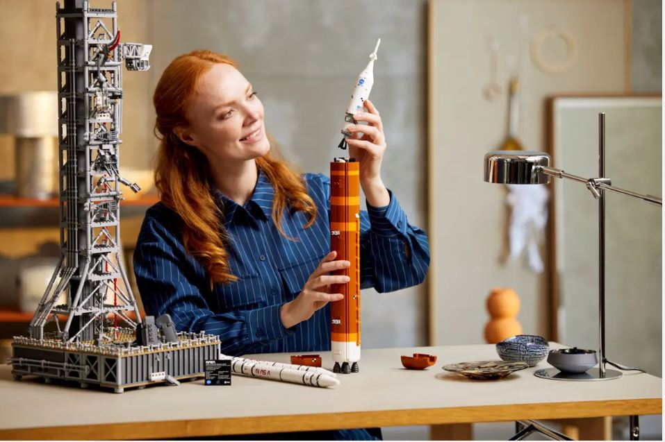 LEGO ICONS - NASA ARTEMIS SPACE LAUNCH SYSTEM #10341