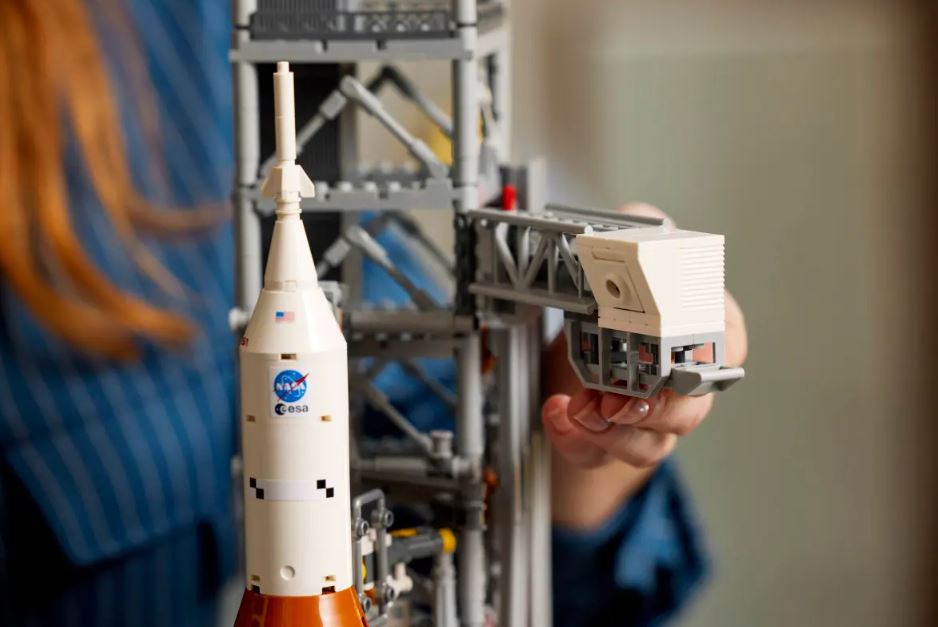 LEGO ICONS - NASA ARTEMIS SPACE LAUNCH SYSTEM #10341