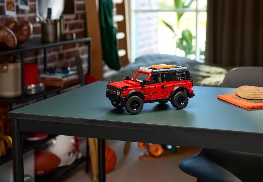 LEGO TECHNIC - THE FORD BRONCO SUV #42213