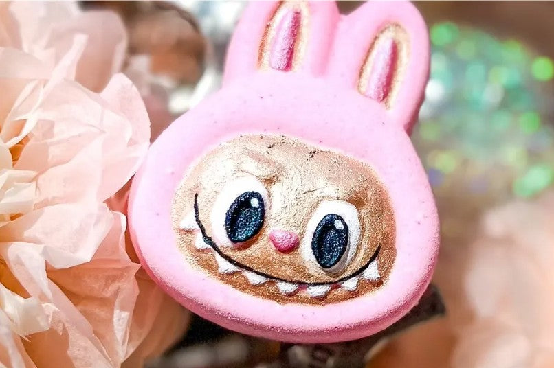 BATH BOMB - LABOUBOU ROSE (LABUBU) 140G