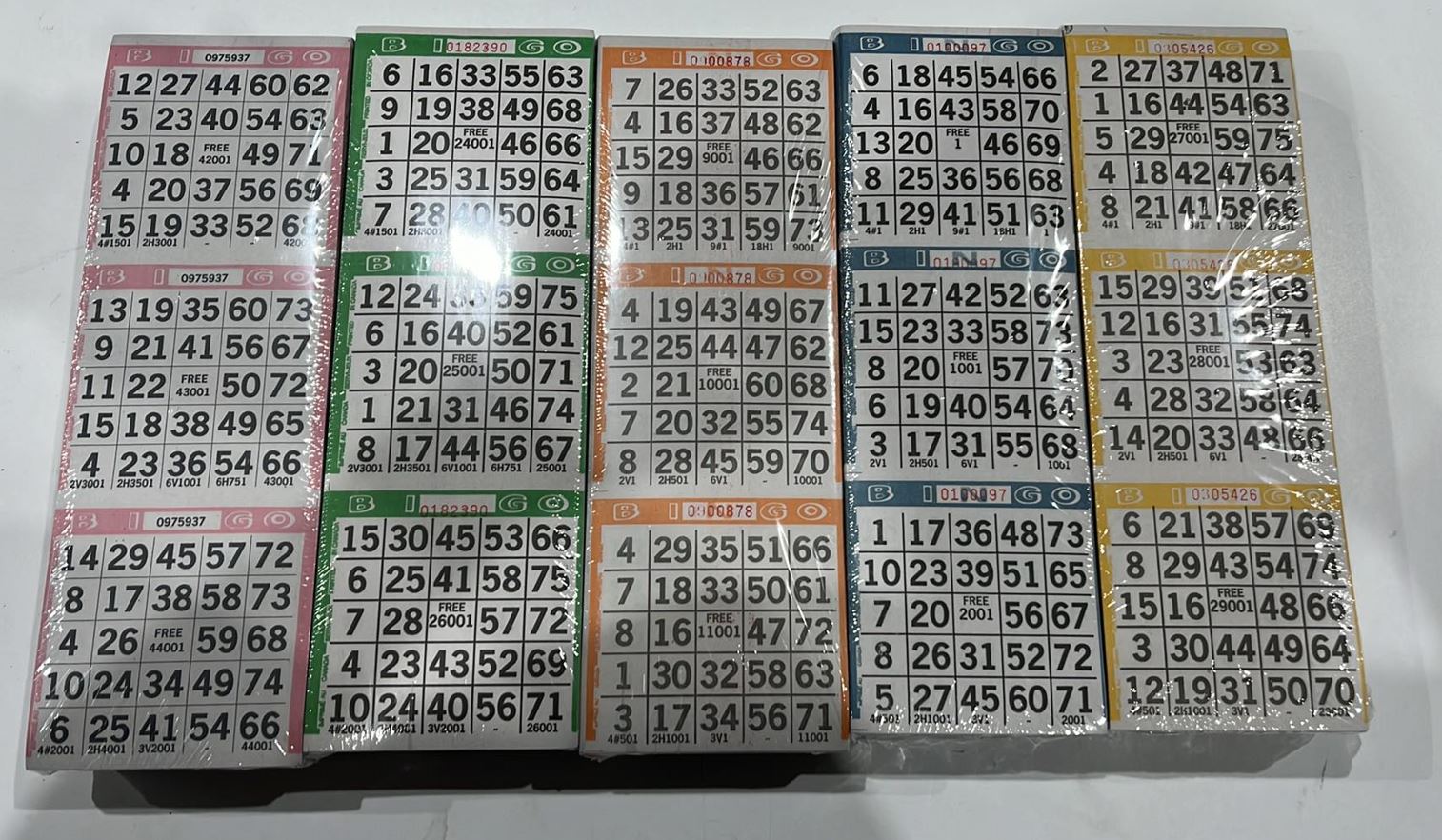 BINGO - PAQUET DE 500 FEUILLES INDIVIDUELLES TROIS FACES (GRILLES) ASST