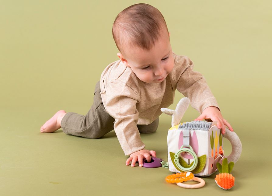 TAF TOYS - CUBE D'ACTIVITÉ JARDIN URBAIN