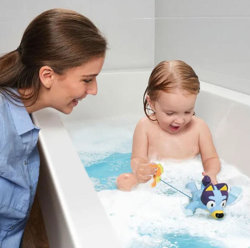 JOUET DE BAIN - BLUEY FAIT DE LA NATATION